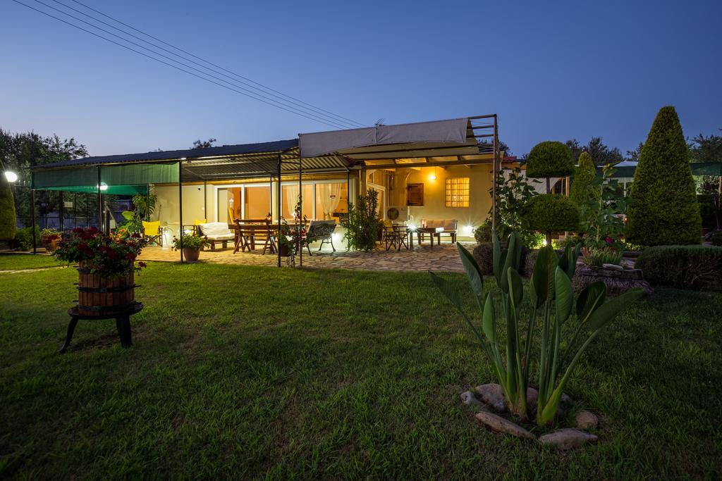 Olives House Villa Vromonérion Exteriör bild